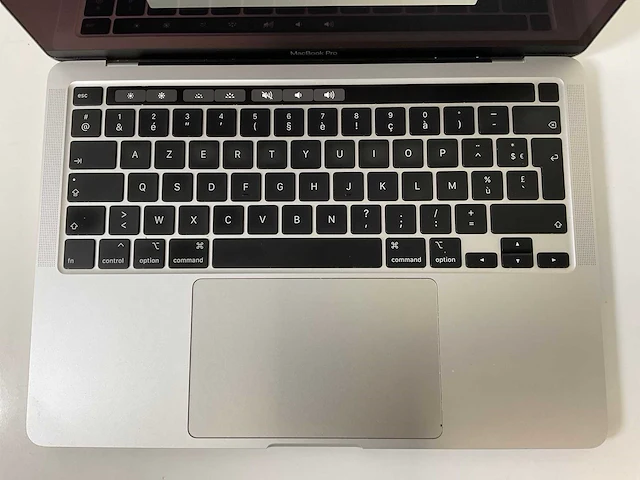 Apple macbook pro 13.3”, core(tm) i5 10th gen, 32 gb ram, 500 gb nvme laptop - afbeelding 4 van  7