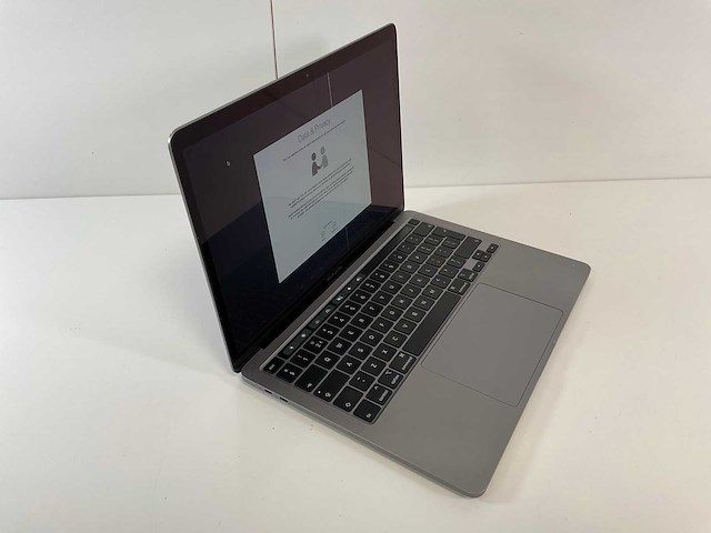 Apple macbook pro 13,3”, core(tm) i5 10th gen, 32 gb ram, 500 gb ssd laptop - afbeelding 2 van  7