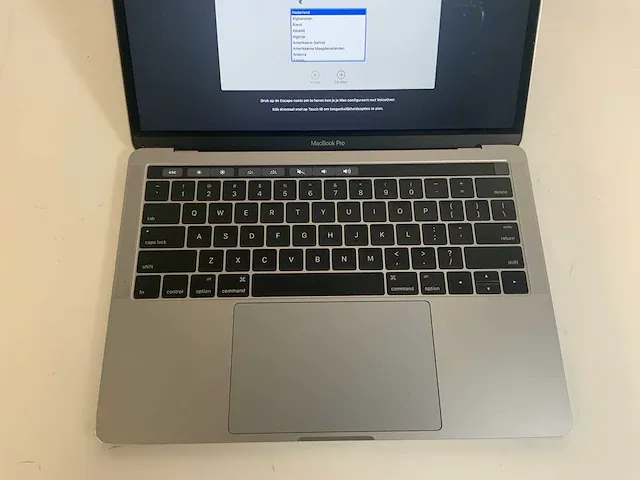 Apple macbook pro 13.3", core(tm) i5 6th gen, 16 gb ram, 500 gb nvme laptop - afbeelding 4 van  6