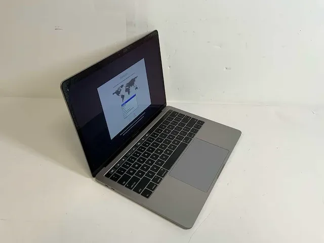 Apple macbook pro 13.3", core(tm) i5 6th gen, 16 gb ram, 500 gb nvme laptop - afbeelding 1 van  6