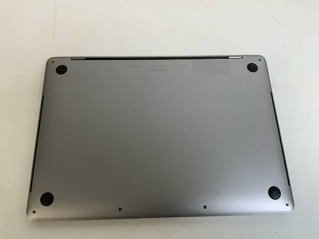 Apple macbook pro 13.3", core(tm) i5 6th gen, 16 gb ram, 500 gb nvme laptop - afbeelding 2 van  6