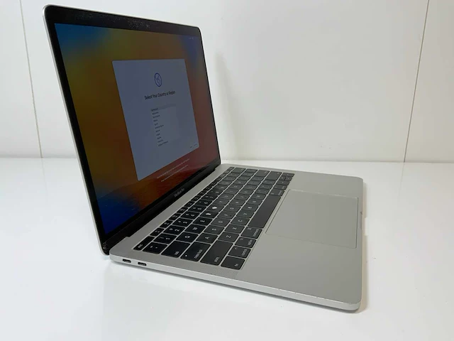 Apple macbook pro 13.3", core(tm) i5 7e generatie, 16 gb ram, 121 gb nvme laptop - afbeelding 2 van  7