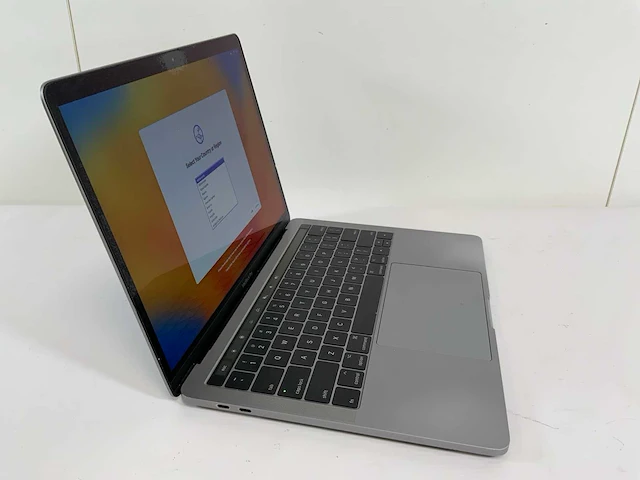 Apple macbook pro 13.3", core(tm) i5 7e generatie, 16 gb ram, 251 gb nvme-laptop - afbeelding 2 van  7