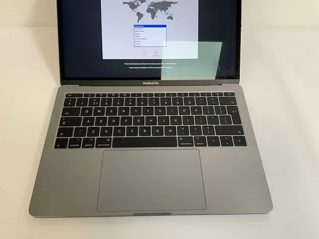 Apple macbook pro 13.3", core(tm) i5 7th gen, 8 gb ram, 251 gb nvme laptop - afbeelding 4 van  6