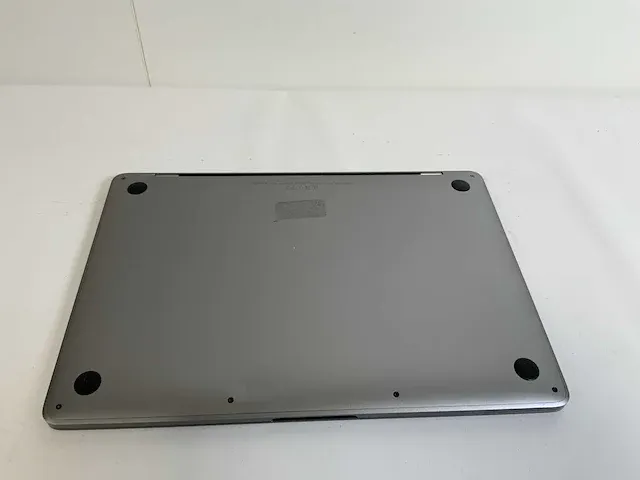 Apple macbook pro 13.3", core(tm) i5 7th gen, 8 gb ram, 251 gb nvme laptop - afbeelding 6 van  6