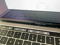 Apple macbook pro 13.3”, core(tm) i5 8th gen, 16 gb ram, 251 gb nvme laptop - afbeelding 5 van  8
