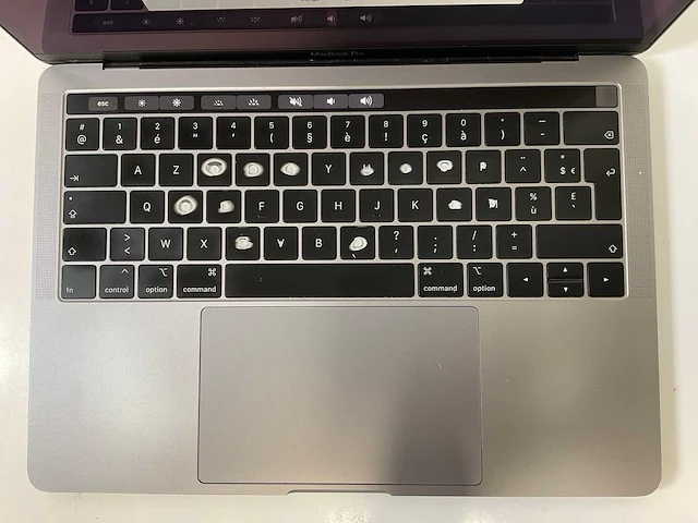 Apple macbook pro 13.3”, core(tm) i5 8th gen, 16 gb ram, 251 gb nvme laptop - afbeelding 4 van  7