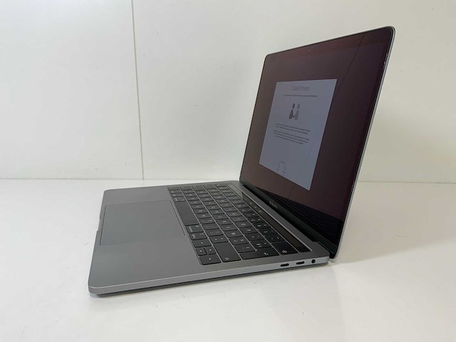 Apple macbook pro 13.3”, core(tm) i5 8th gen, 16 gb ram, 251 gb nvme laptop - afbeelding 3 van  7