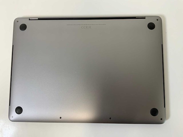 Apple macbook pro 13.3”, core(tm) i5 8th gen, 16 gb ram, 251 gb nvme laptop - afbeelding 6 van  7