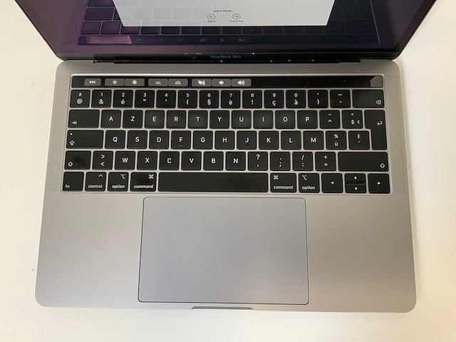 Apple macbook pro 13.3”, core(tm) i5 8th gen, 16 gb ram, 251 gb nvme laptop - afbeelding 4 van  8