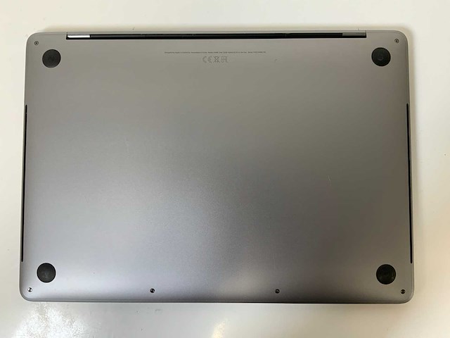 Apple macbook pro 13.3”, core(tm) i5 8th gen, 16 gb ram, 251 gb nvme laptop - afbeelding 7 van  8