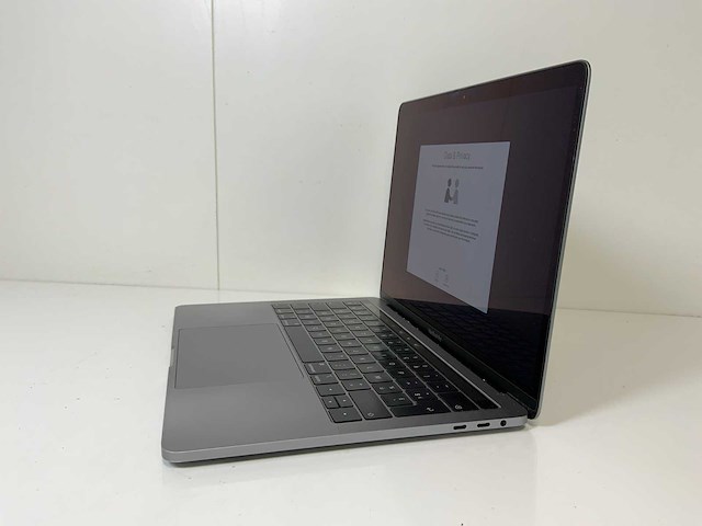 Apple macbook pro 13.3”, core(tm) i5 8th gen, 16 gb ram, 251 gb nvme laptop - afbeelding 3 van  7