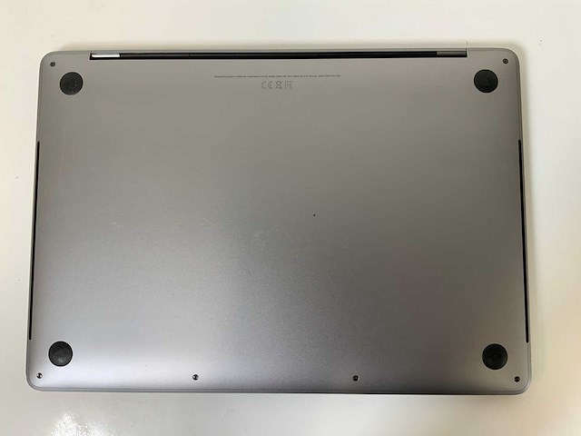 Apple macbook pro 13.3”, core(tm) i5 8th gen, 16 gb ram, 251 gb nvme laptop - afbeelding 6 van  7