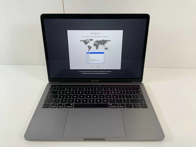 Apple macbook pro 13.3, core(tm) i5 8th gen, 16 gb ram, 500 gb nvme laptop - afbeelding 1 van  7