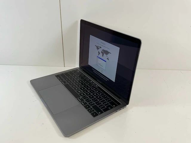 Apple macbook pro 13.3, core(tm) i5 8th gen, 16 gb ram, 500 gb nvme laptop - afbeelding 3 van  7