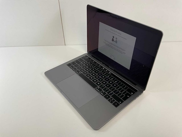Apple macbook pro 13,3”, core(tm) i5 8th gen, 16 gb ram, 500 gb nvme laptop - afbeelding 3 van  7