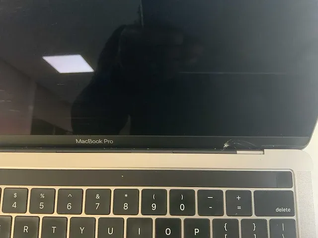 Apple macbook pro 13.3", core(tm) i5 8th gen, 8 gb ram, 251 gb nvme laptop - afbeelding 6 van  7