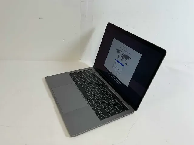 Apple macbook pro 13.3", core(tm) i5 8th gen, 8 gb ram, 251 gb nvme laptop - afbeelding 4 van  6
