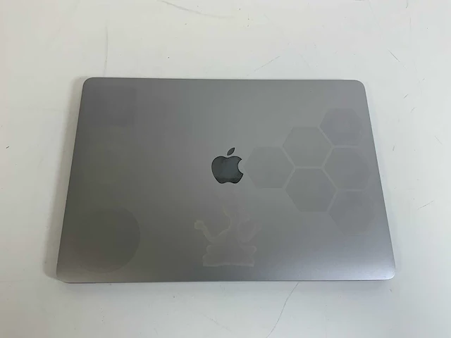 Apple macbook pro 13.3", core(tm) i5 8th gen, 8 gb ram, 251 gb nvme laptop - afbeelding 6 van  7