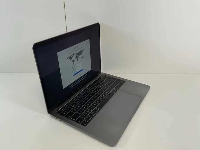 Apple macbook pro 13.3", core(tm) i5 8th gen, 8 gb ram, 251 gb nvme laptop - afbeelding 2 van  7