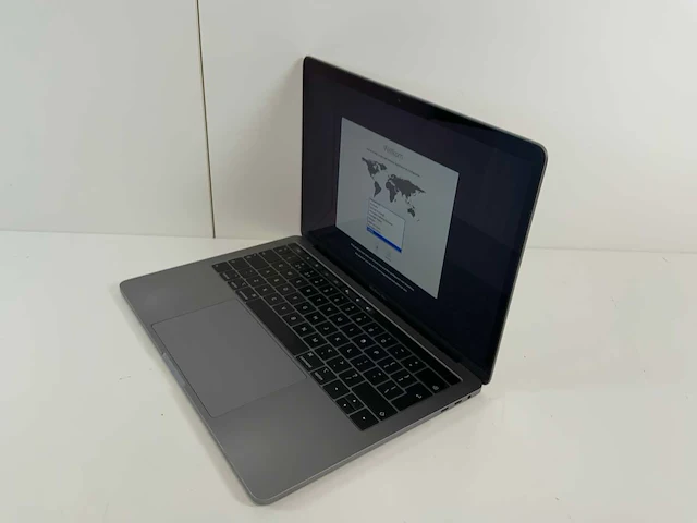 Apple macbook pro 13.3", core(tm) i5 8th gen, 8 gb ram, 251 gb nvme laptop - afbeelding 3 van  7