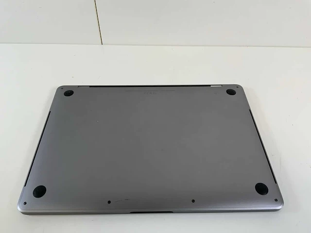 Apple macbook pro 13.3", core(tm) i5 8th gen, 8 gb ram, 251 gb nvme laptop - afbeelding 6 van  7