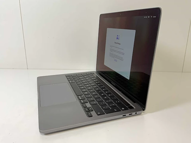 Apple macbook pro 13.3”, core(tm) i7 10th gen, 16 gb ram, 1 tb nvme laptop - afbeelding 3 van  7