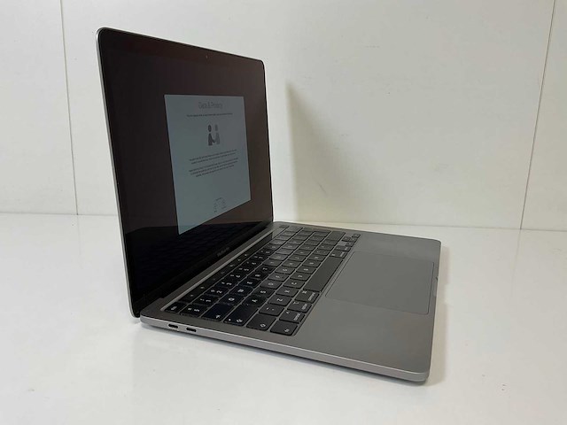 Apple macbook pro 13.3”, core(tm) i7 10th gen, 16 gb ram, 1 tb nvme laptop - afbeelding 2 van  7
