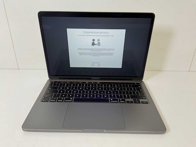 Apple macbook pro 13.3”, core(tm) i7 10th gen, 16 gb ram, 1 tb nvme laptop - afbeelding 1 van  7