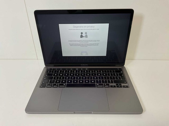 Apple macbook pro 13.3”, core(tm) i7 10th gen, 16 gb ram, 1 tb nvme laptop - afbeelding 1 van  7