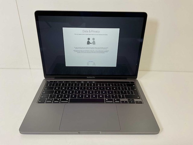 Apple macbook pro 13.3”, core(tm) i7 10th gen, 16 gb ram, 1 tb nvme laptop - afbeelding 1 van  7