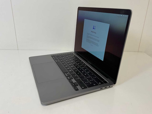 Apple macbook pro 13.3”, core(tm) i7 10th gen, 16 gb ram, 1 tb nvme laptop - afbeelding 3 van  7