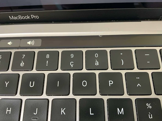 Apple macbook pro 13.3”, core(tm) i7 10th gen, 16 gb ram, 500 gb nvme laptop - afbeelding 5 van  8