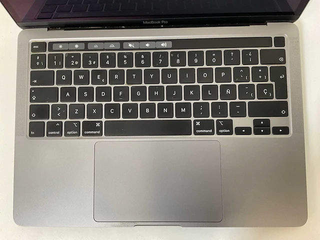 Apple macbook pro 13.3”, core(tm) i7 10th gen, 16 gb ram, 500 gb nvme laptop - afbeelding 4 van  7
