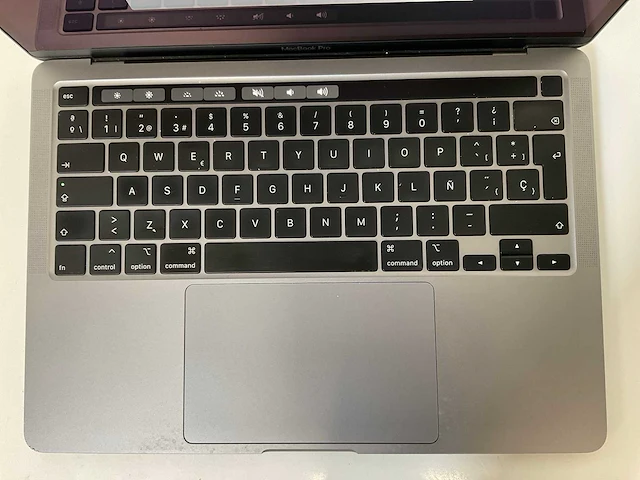 Apple macbook pro 13.3”, core(tm) i7 10th gen, 16 gb ram, 500 gb nvme laptop - afbeelding 4 van  7