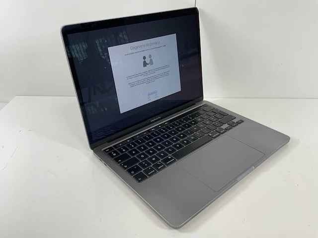 Apple macbook pro 13.3", core(tm) i7 10th gen, 16 gb ram, 500 gb nvme laptop - afbeelding 2 van  8