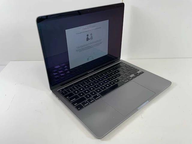 Apple macbook pro 13.3, core(tm) i7 10th gen, 16 gb ram, 500 gb nvme laptop - afbeelding 2 van  7