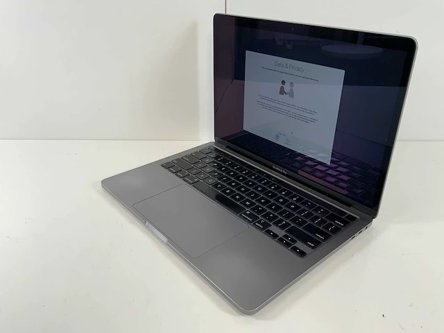 Apple macbook pro 13.3, core(tm) i7 10th gen, 16 gb ram, 500 gb nvme laptop - afbeelding 3 van  7