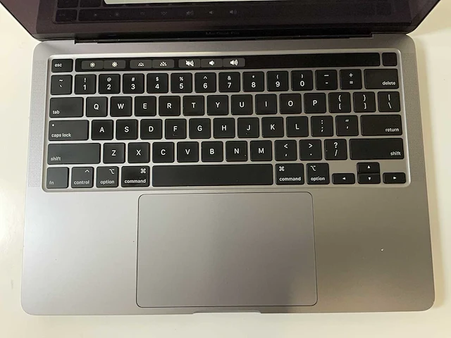 Apple macbook pro 13.3”, core(tm) i7 10th gen, 16 gb ram, 500 gb nvme laptop - afbeelding 4 van  7