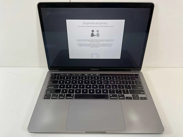 Apple macbook pro 13.3”, core(tm) i7 10th gen, 16 gb ram, 500 gb nvme laptop - afbeelding 1 van  7