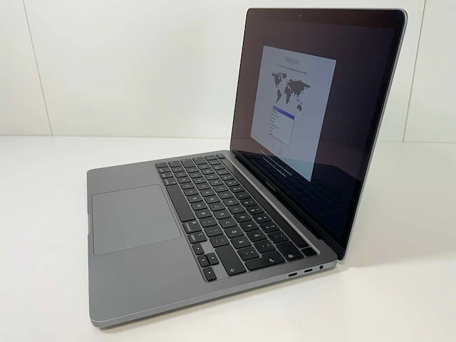 Apple macbook pro 13.3”, core(tm) i7 10th gen, 16 gb ram, 500 gb nvme laptop - afbeelding 2 van  7