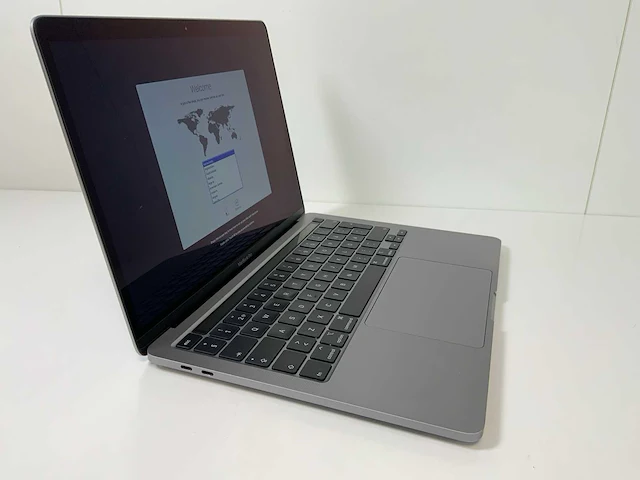 Apple macbook pro 13.3”, core(tm) i7 10th gen, 16 gb ram, 500 gb nvme laptop - afbeelding 3 van  7
