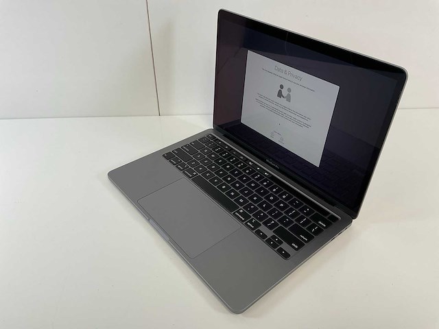 Apple macbook pro 13,3”, core(tm) i7 10th gen, 16 gb ram, 500 gb nvme laptop - afbeelding 3 van  7