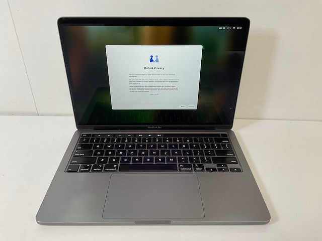 Apple macbook pro 13.3”, core(tm) i7 10th gen, 16 gb ram, 512 gb nvme laptop - afbeelding 1 van  8