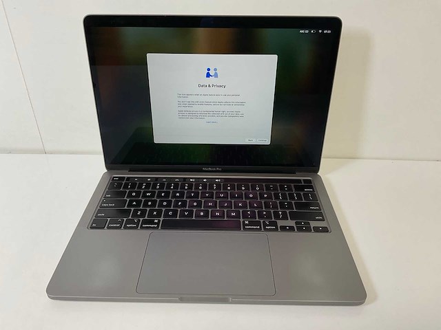 Apple macbook pro 13.3”, core(tm) i7 10th gen, 16 gb ram, 512 gb nvme laptop - afbeelding 1 van  7