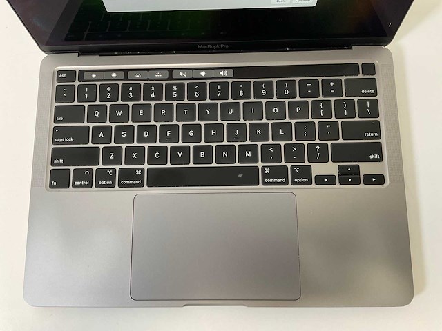 Apple macbook pro 13.3”, core(tm) i7 10th gen, 16 gb ram, 512 gb nvme laptop - afbeelding 4 van  7