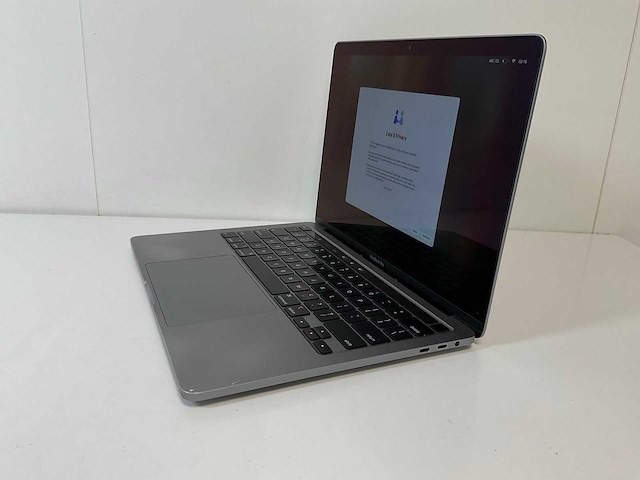 Apple macbook pro 13.3”, core(tm) i7 10th gen, 16 gb ram, 512 gb nvme laptop - afbeelding 3 van  7