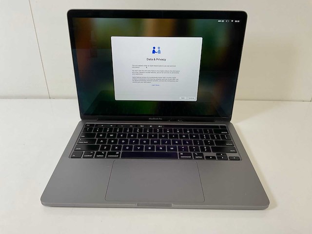 Apple macbook pro 13.3”, core(tm) i7 10th gen, 16 gb ram, 512 gb nvme laptop - afbeelding 1 van  7