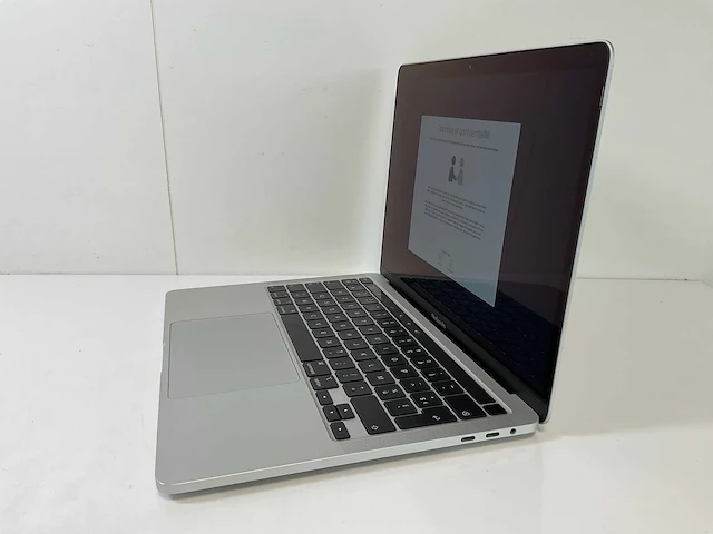 Apple macbook pro 13.3”, core(tm) i7 10th gen, 32 gb ram, 1 tb nvme laptop - afbeelding 3 van  7