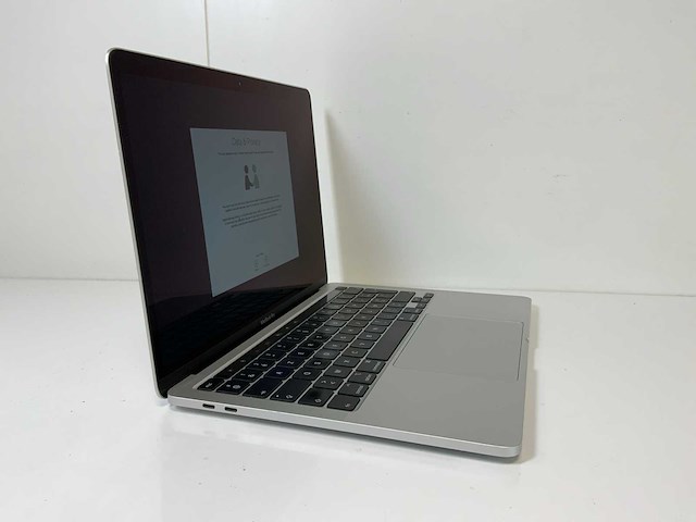Apple macbook pro 13.3”, core(tm) i7 10th gen, 32 gb ram, 1 tb nvme laptop - afbeelding 2 van  7